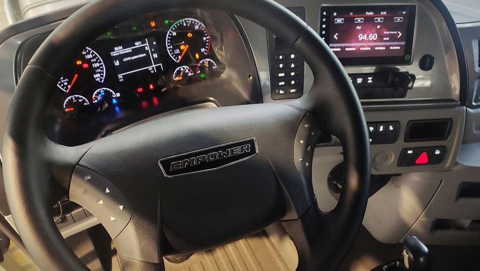 عکس داخل کامیون امپاور بهمن دیزل