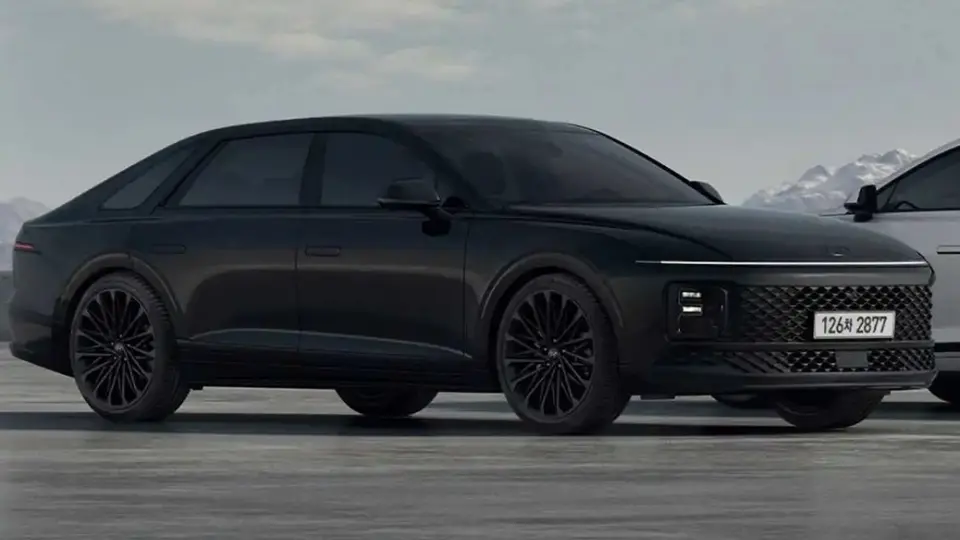 هيونداي گرنجور نسخه Calligraphy Black Ink