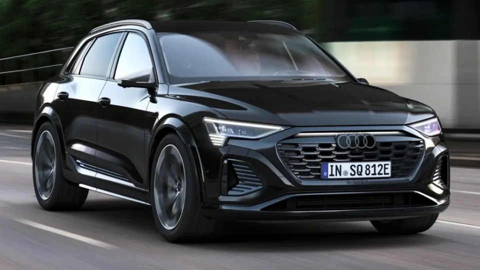 کراساور برقي آئودي Q8 ETron