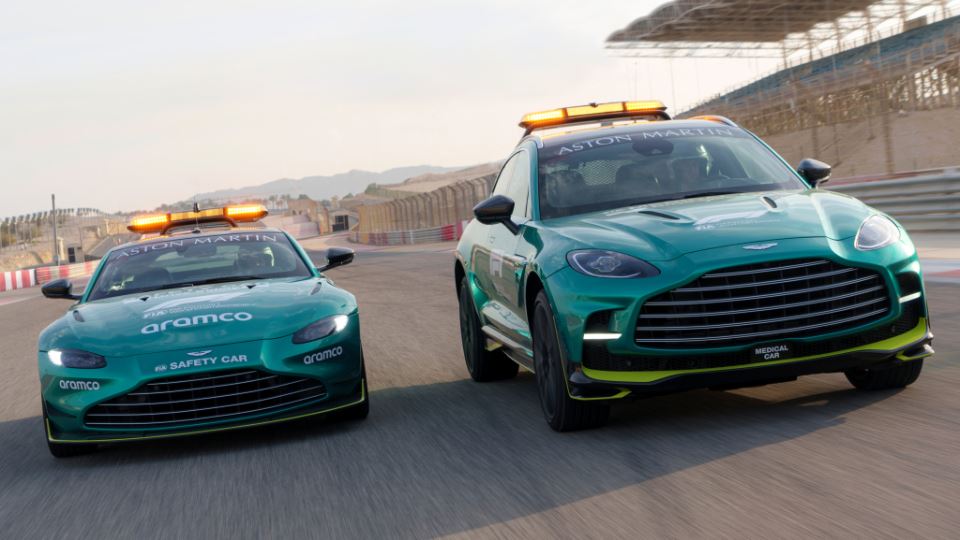 استون مارتین DBX 707 خودروی تجهیزات پزشکی فرمول یک