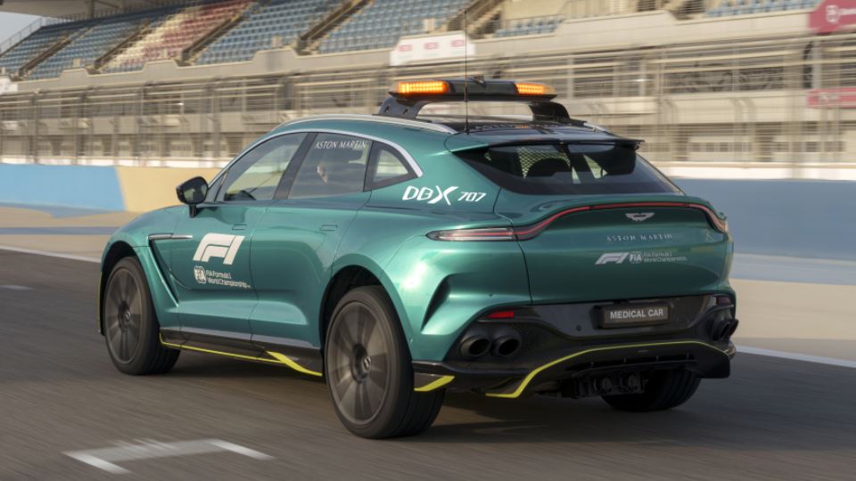 استون مارتین DBX 707 خودروی تجهیزات پزشکی فرمول یک