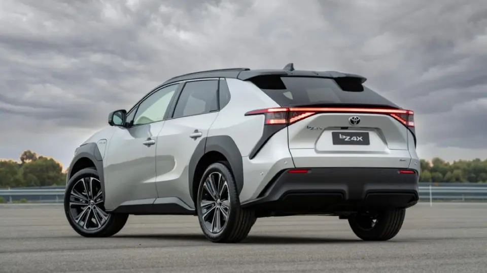 کراس اور تمام برقي تويوتا به ايران ميآيد