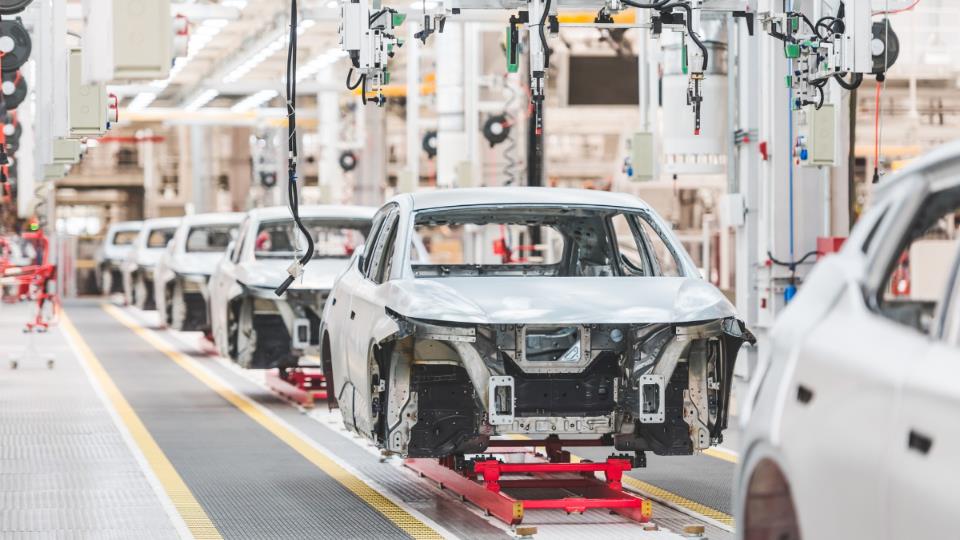 خودروی چینی برقی بایتون M-Byte