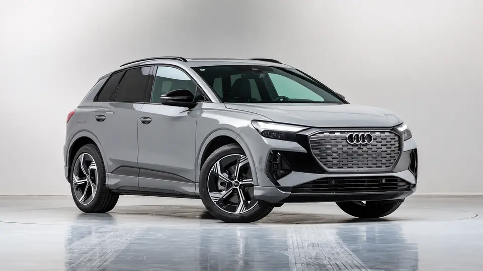 بررسي آئودي Q4 e-tron نسخه 45 نادين خودرو