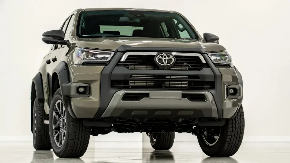 تويوتا هايلوکس روگ Toyota Hilux Rogue