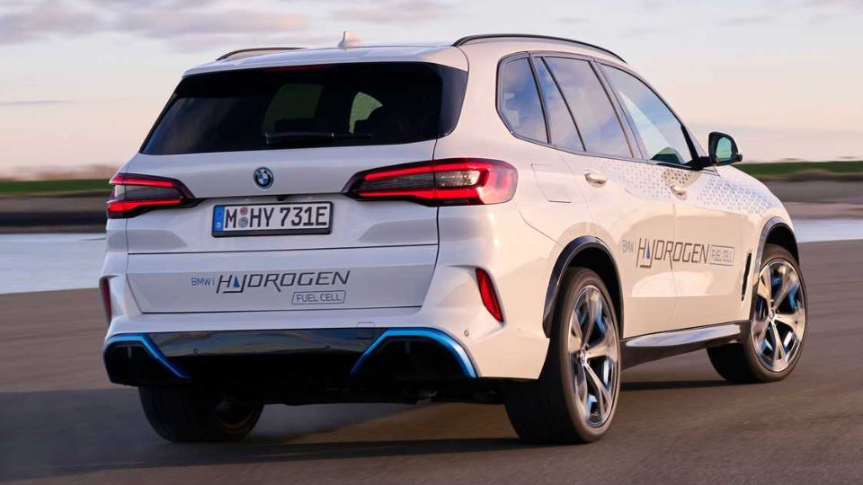 ب ام و iX5 هیدروژنی