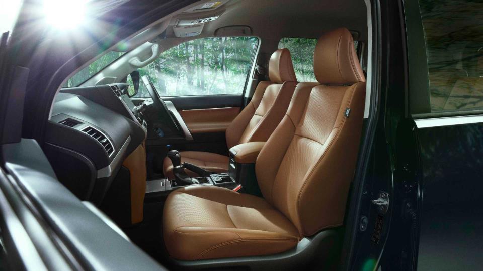 نسخه 70 سالگی تویوتا لندکروزر پرادو 