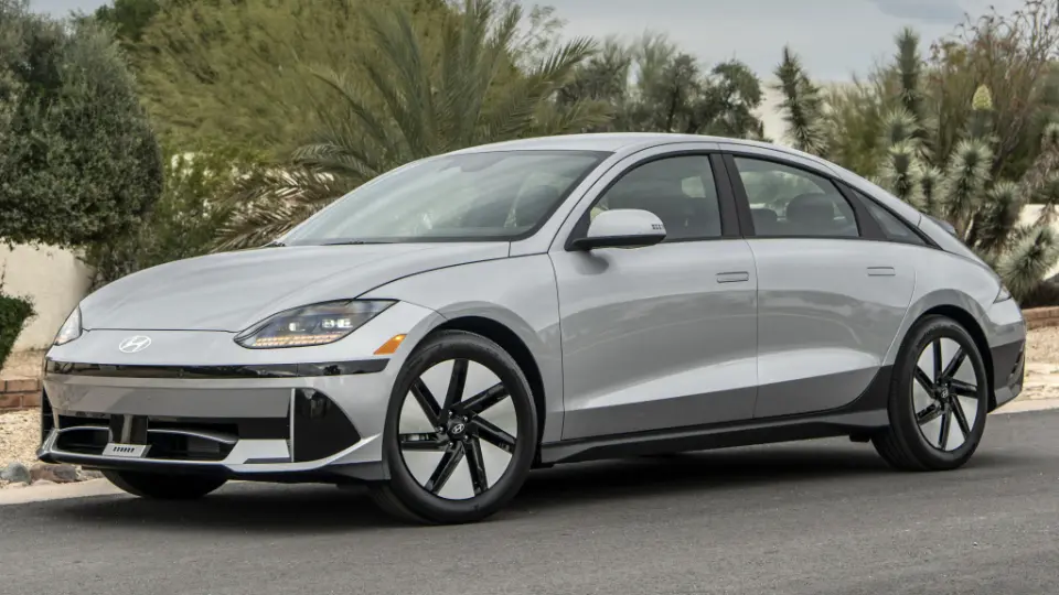 هيونداي آيونيک 6 خودروي برتر سال 2023