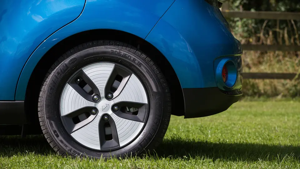 4 - رینگ 16 اینچ کیا سول الکتریکی