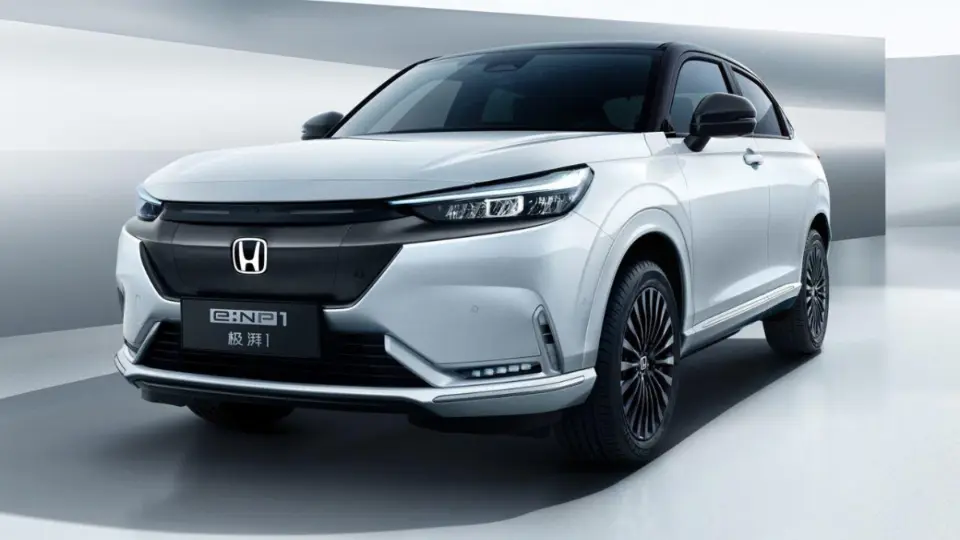 هوندا e:NP1