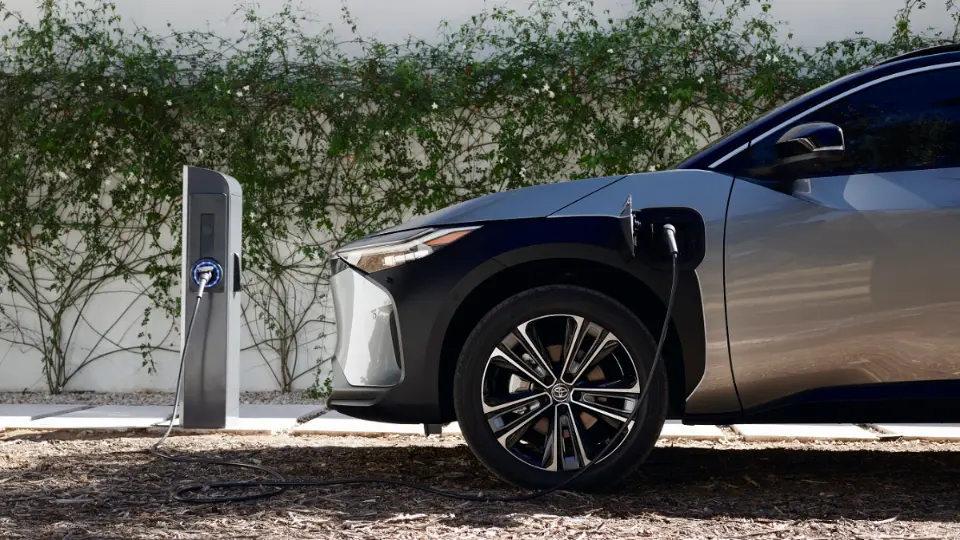 تويوتا BZ3 برقي تاکسي ميشود؟!