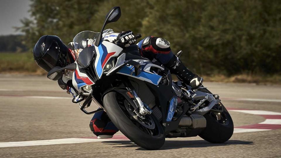 نسخه M از ب‌ام‌و 1000RR