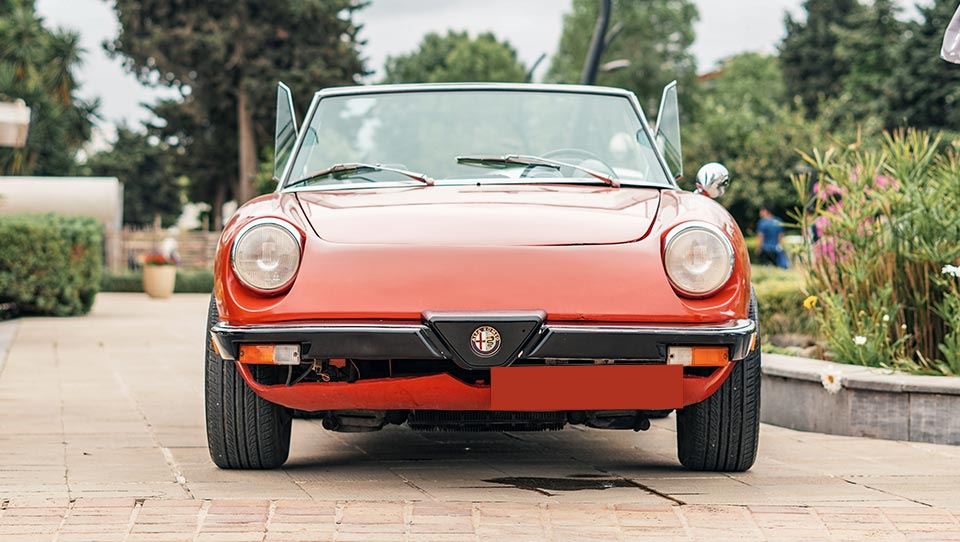 آلفا رومئو اسپایدر 1984