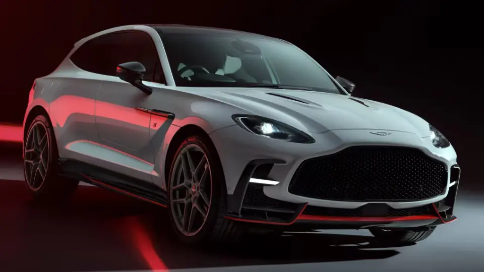 استون مارتين DBX S