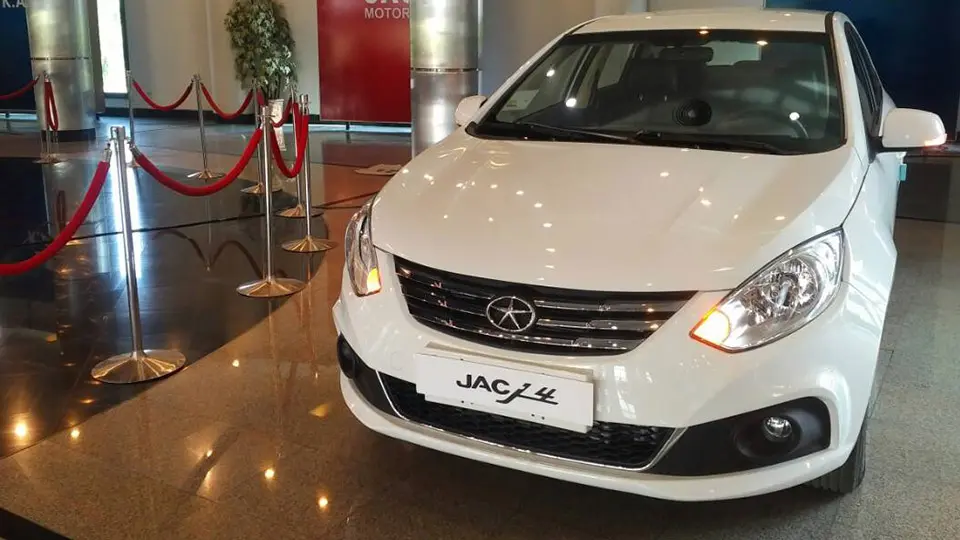 جک J4 پلاس (آپشنال)