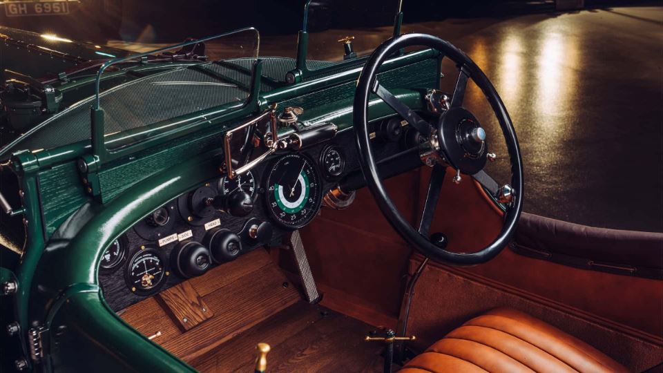 بازاسازی خودروی کلاسیک بنتلی Speed Six