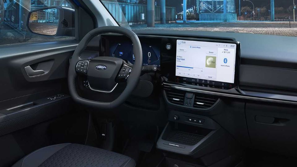 فورد ای-ترانزیت Courier