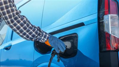 فورد ای-ترانزیت Courier