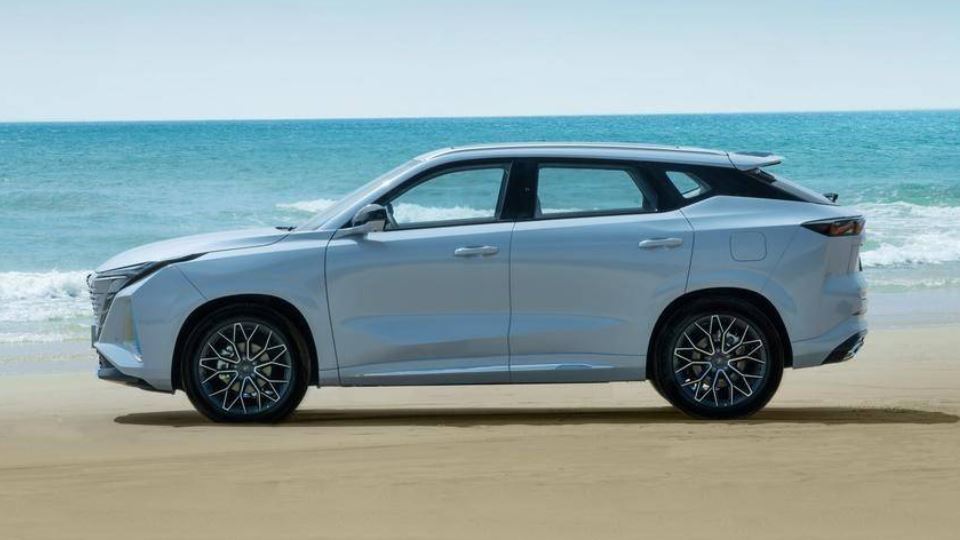 چانگان اوشان Z6 هیبرید