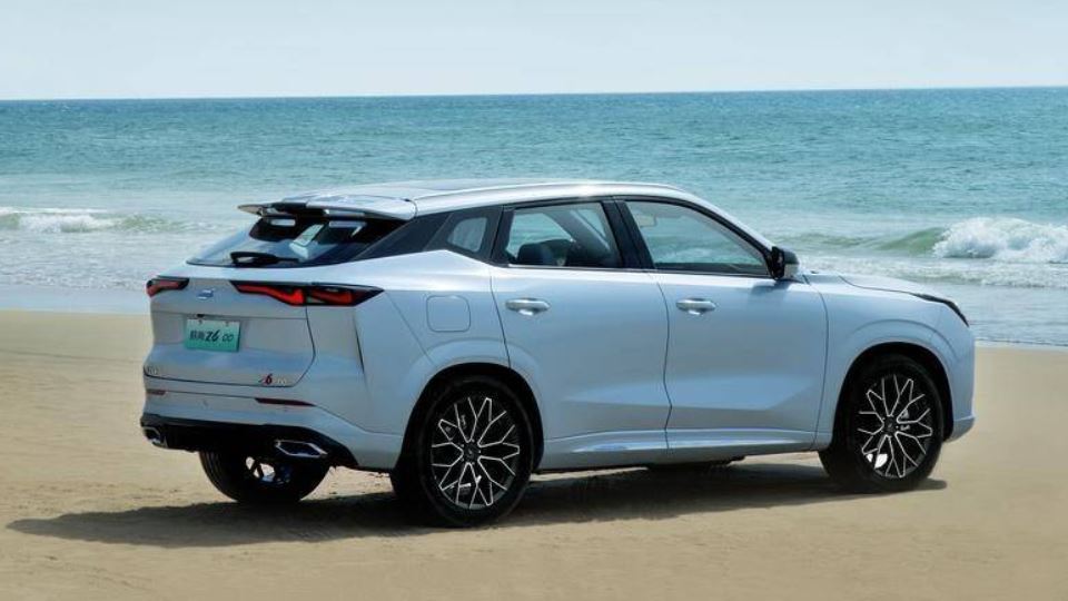 چانگان اوشان Z6 هیبرید