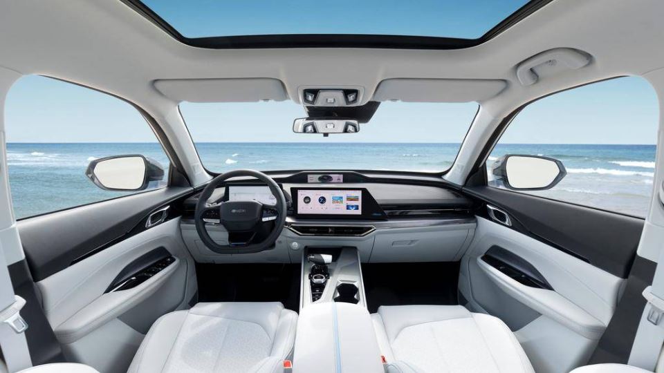 چانگان اوشان Z6 هیبرید