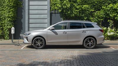 ام‌جی 5 استیشن‌واگن برقی در اروپا