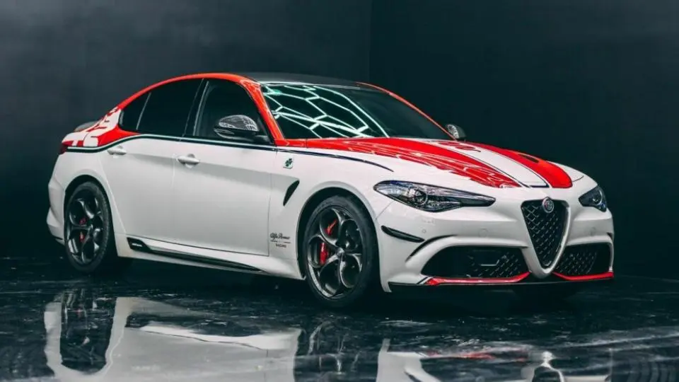 آلفارومئو جوليا ريسينگ اديشن