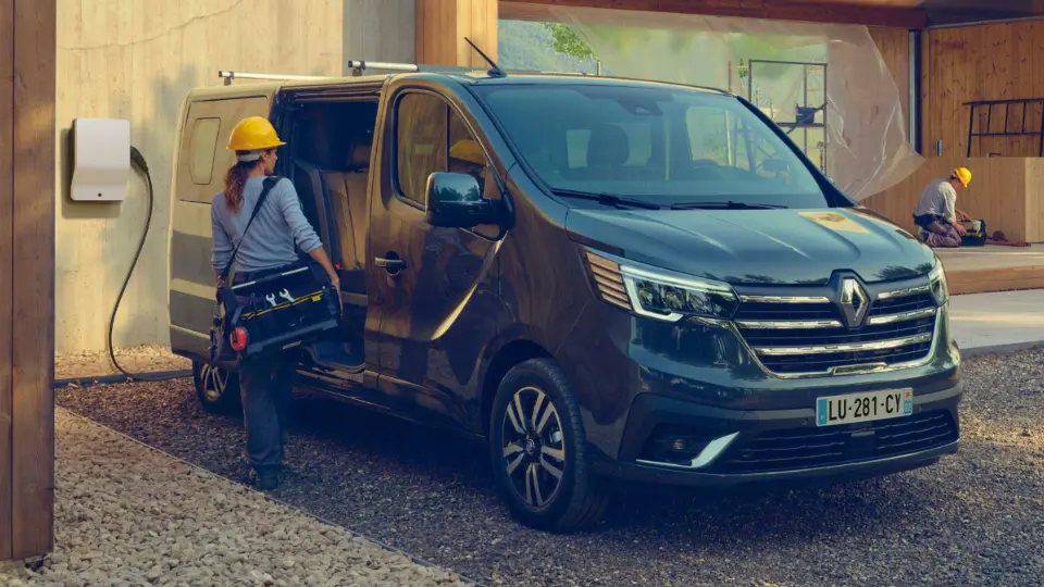 نسخه برقي رنو ترافيک