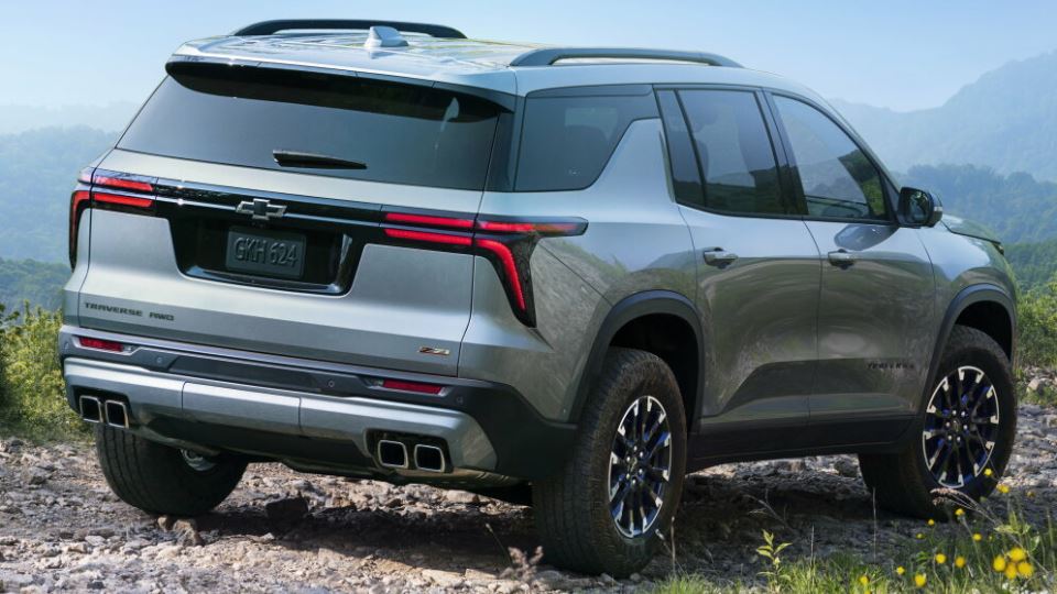 شورولت تراورس 2024