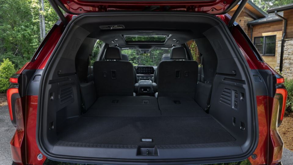 شورولت تراورس 2024