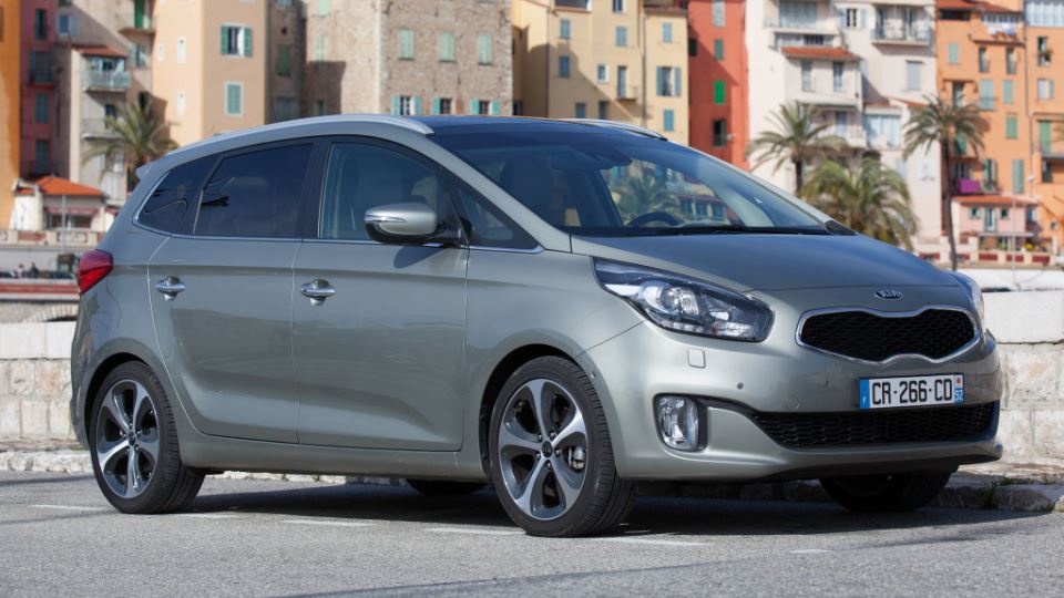 کیا کارنز خودرویی مناسب برای خانواده های پرجمعیت