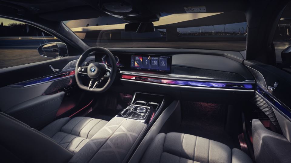 ب‌ام‌و M760e xDrive