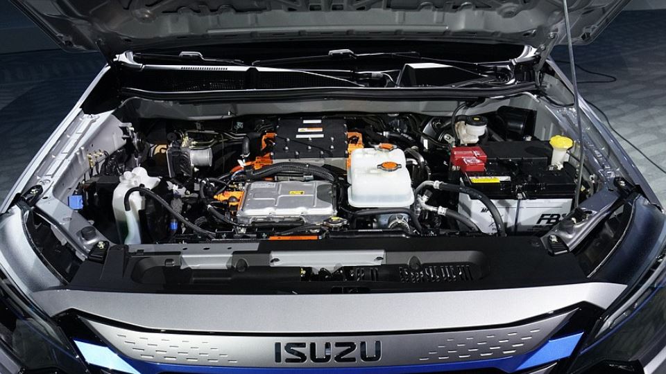 ایسوزو دی مکس برقی