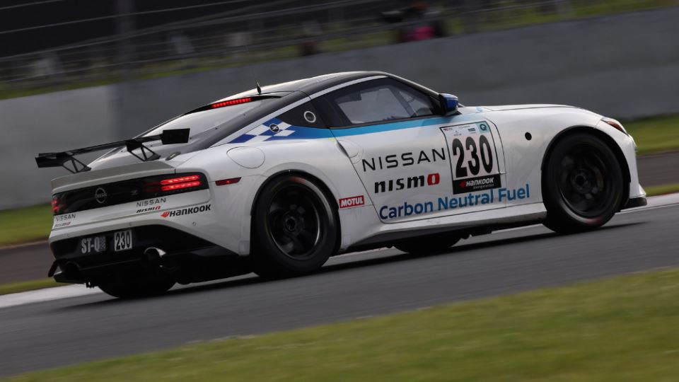 نیسان Z مسابقه ای با سوخت کربن خنثی
