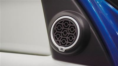 سیستم صوتی JBL در اسمارت فورفور