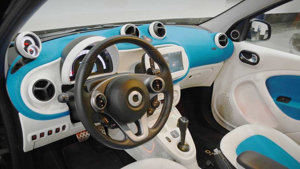 کابین و امکانات اسمارت فورفور