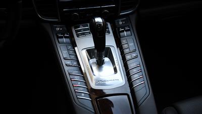 جعبه دنده پورشه پانامرا توربو