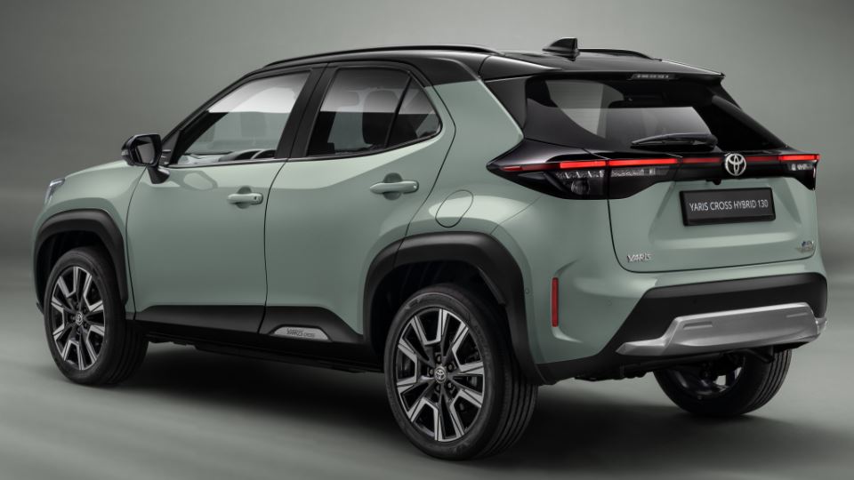 2024 تویوتا یاریس کراس