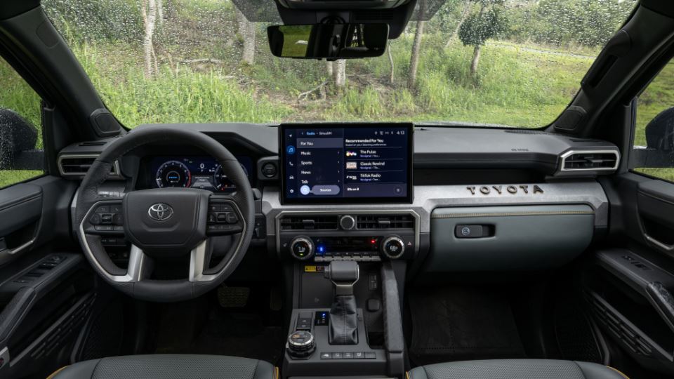 تویوتا تاکوما 2024