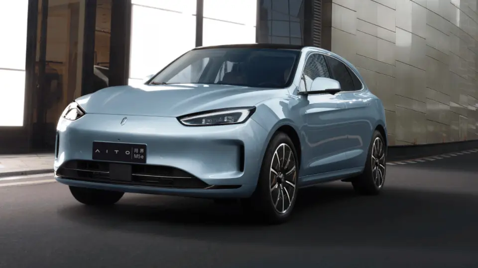 آيتو M5e کراساوري برقي از سرس و هواوي