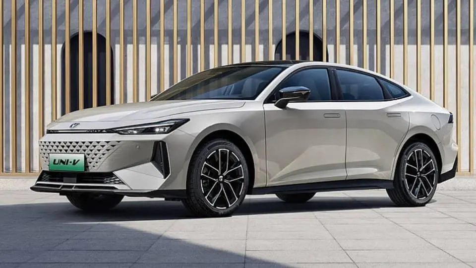 معرفي چانگان يوني-وي 2024