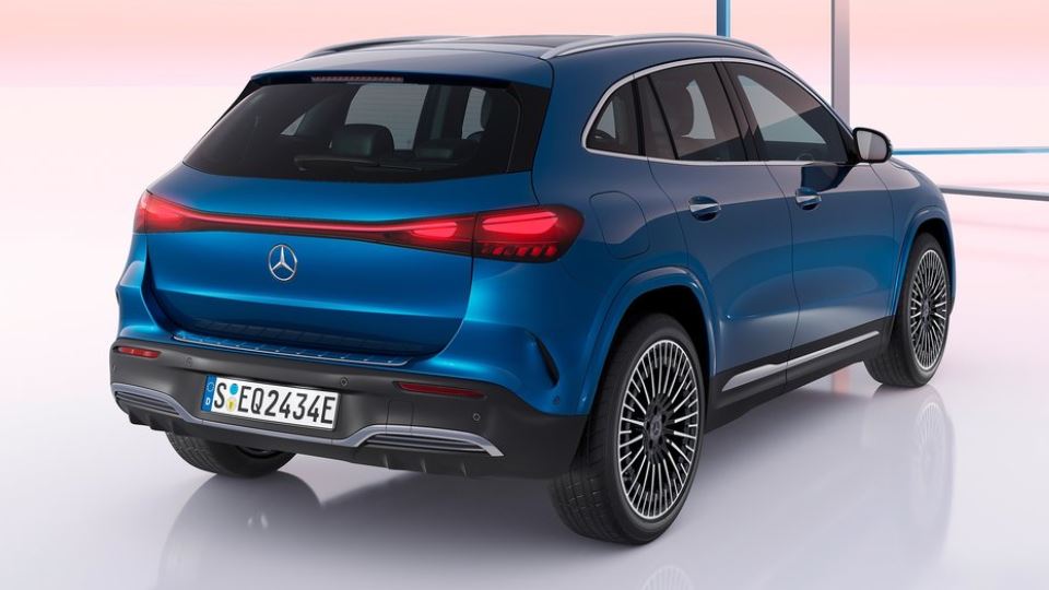 2024 مرسدس بنز EQA