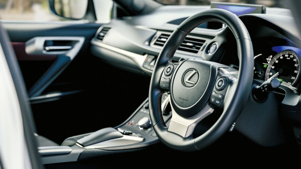 لکسوس CT200h نسخه Cherished Touring