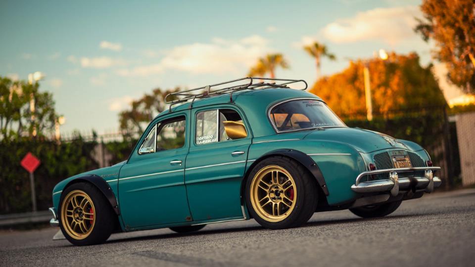 بازسازی رنو دوفین با پیشرانه VR6