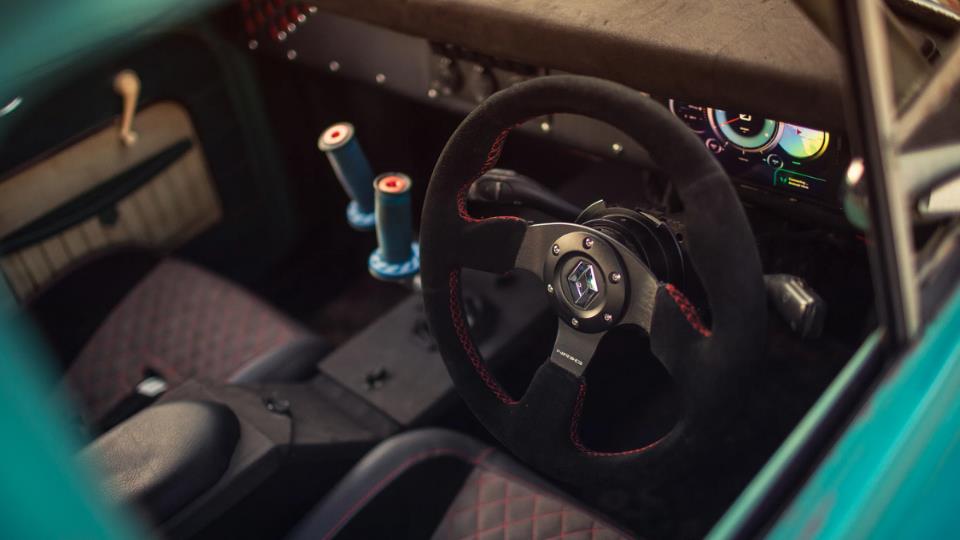 بازسازی رنو دوفین با پیشرانه VR6