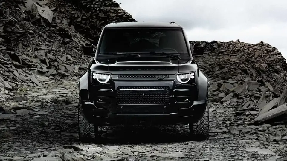 لندرور ديفندر اوکتا بلک