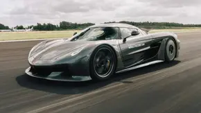 رکوردشکنی کونیگ‌زگ؛ یسکو سریع‌تر از برقی‌ها منبع سایت باما