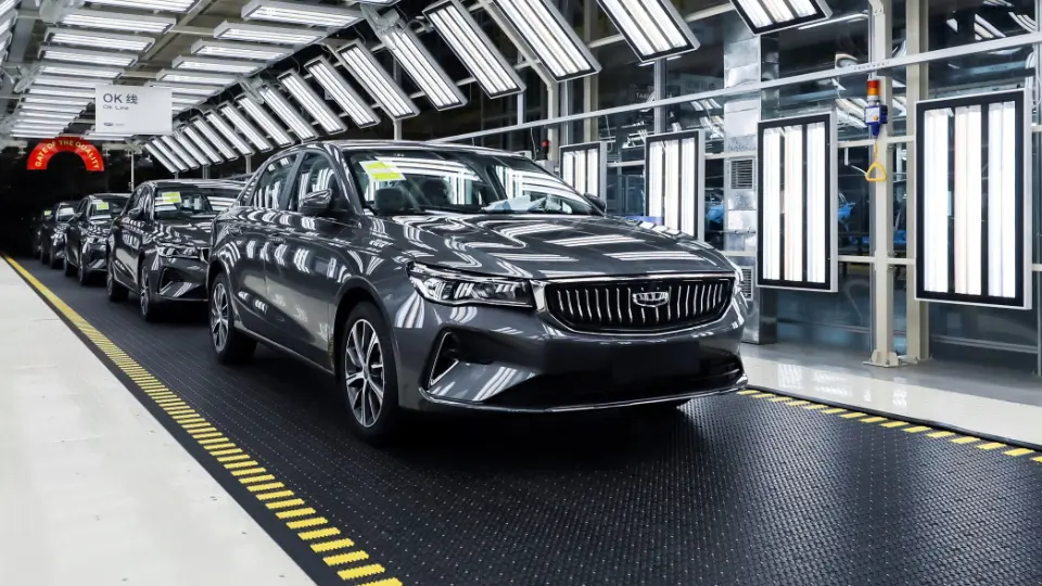 نگاهي به بازار خودروي چين در سال 2021