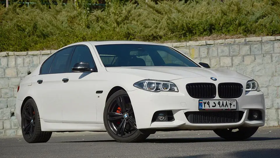 ملاقات با بامو 528i اتاق F10