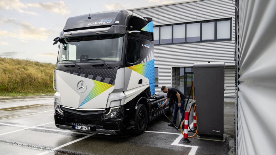 مرسدس بنز ای-اکتروس LongHaul